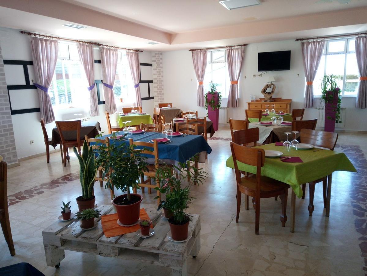 Hostal El Tropezon Matallana de Valmadrigal Kültér fotó