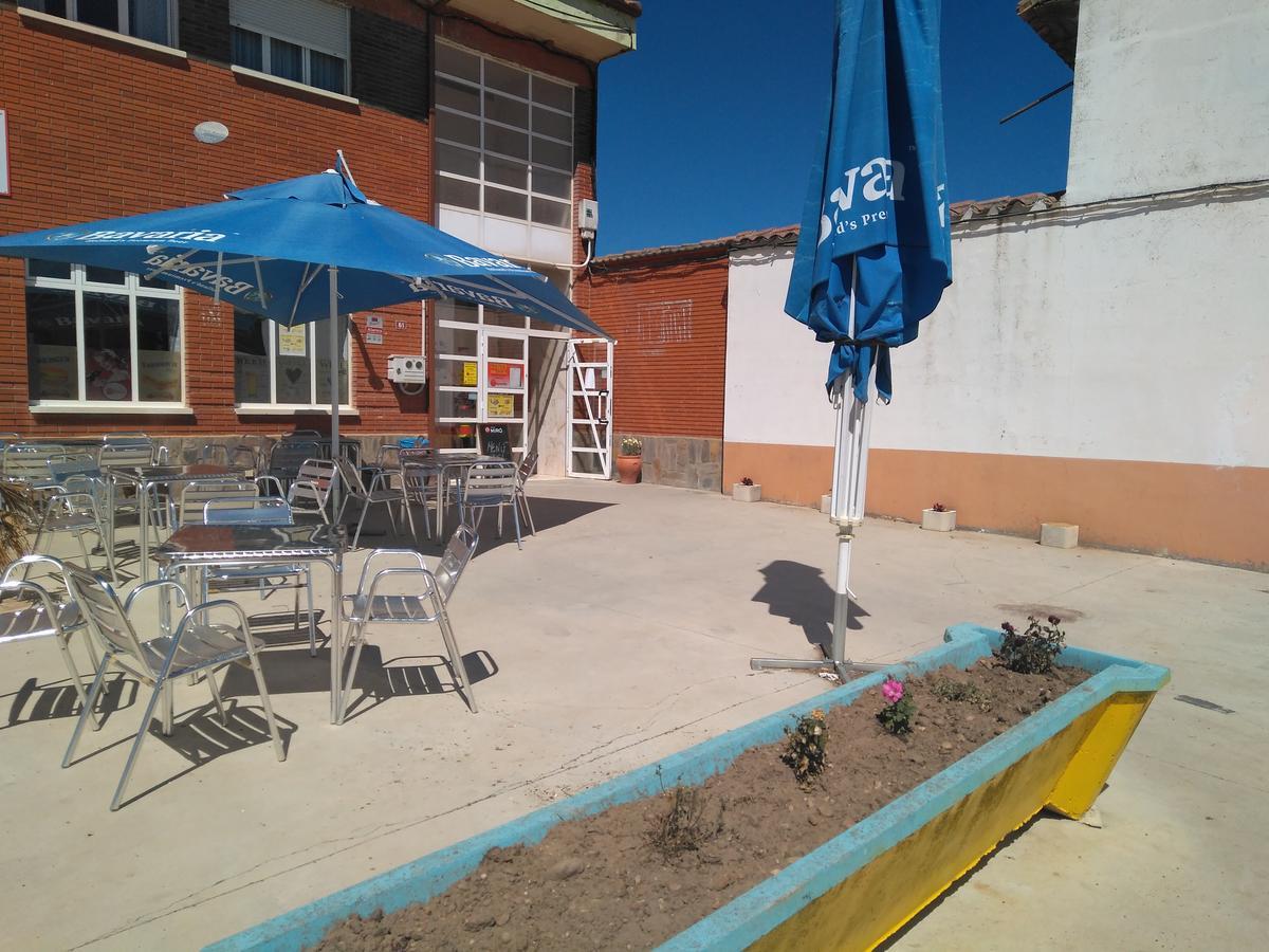 Hostal El Tropezon Matallana de Valmadrigal Kültér fotó