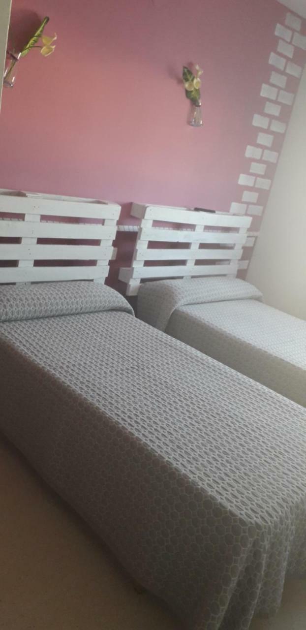 Hostal El Tropezon Matallana de Valmadrigal Kültér fotó