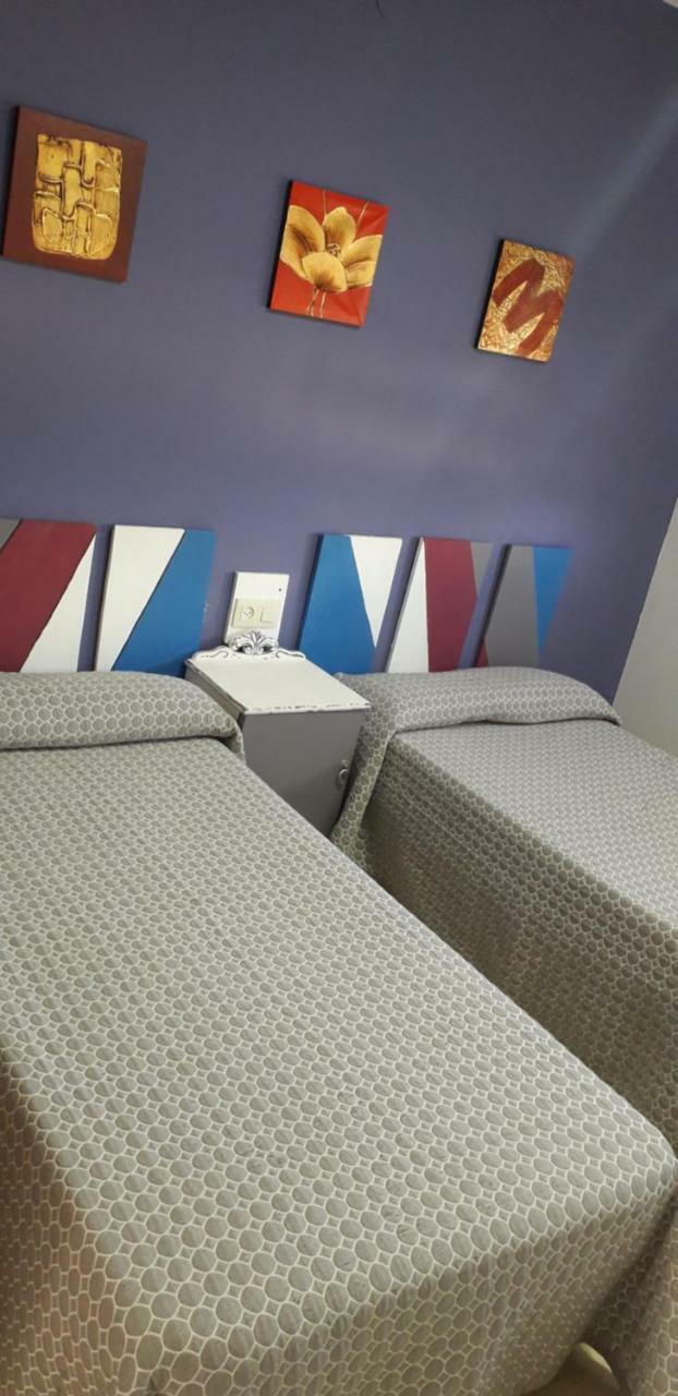 Hostal El Tropezon Matallana de Valmadrigal Kültér fotó